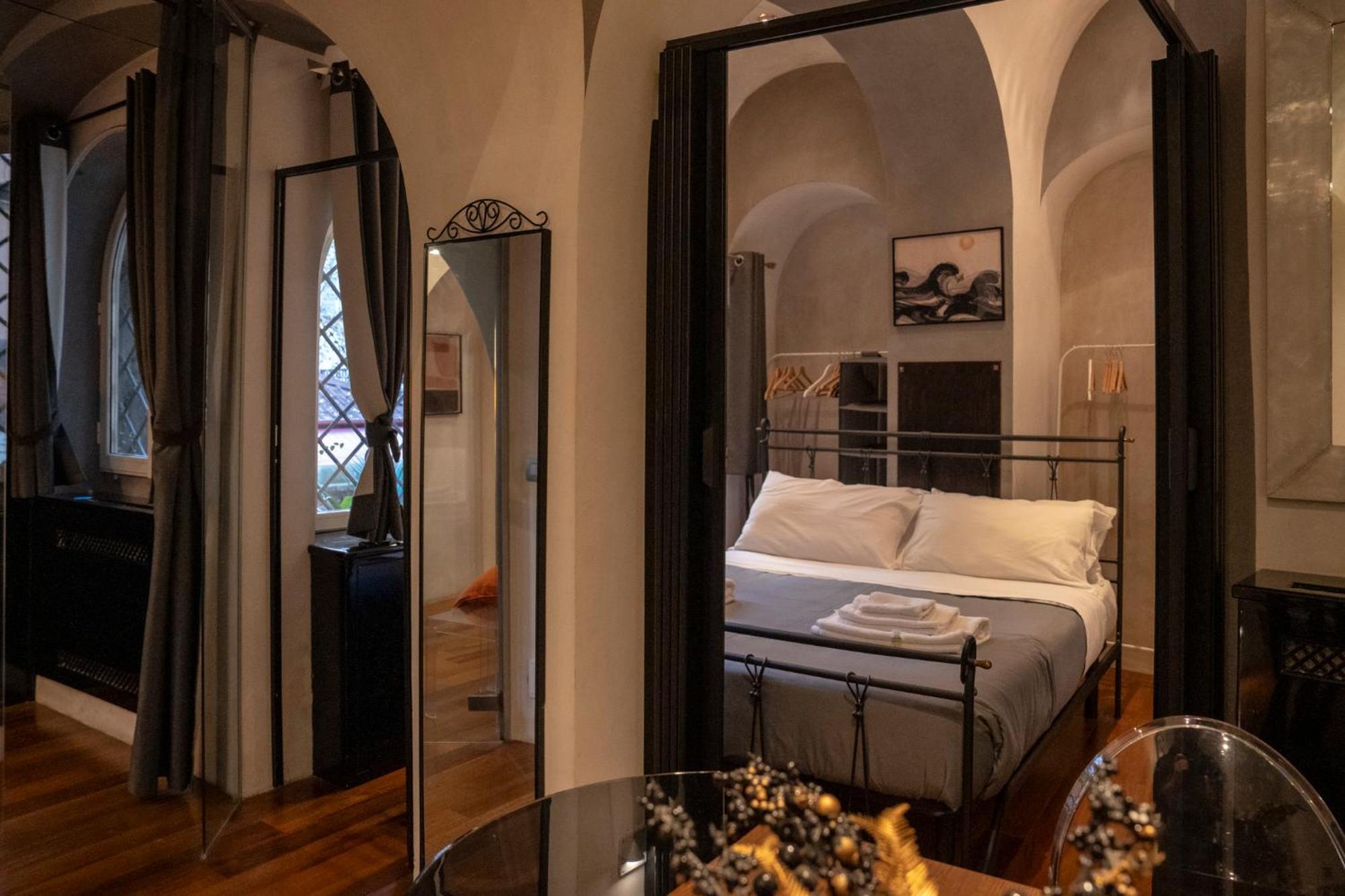 Domus Ciancaleoni - Colosseum - Rione Monti Roma Eksteriør bilde
